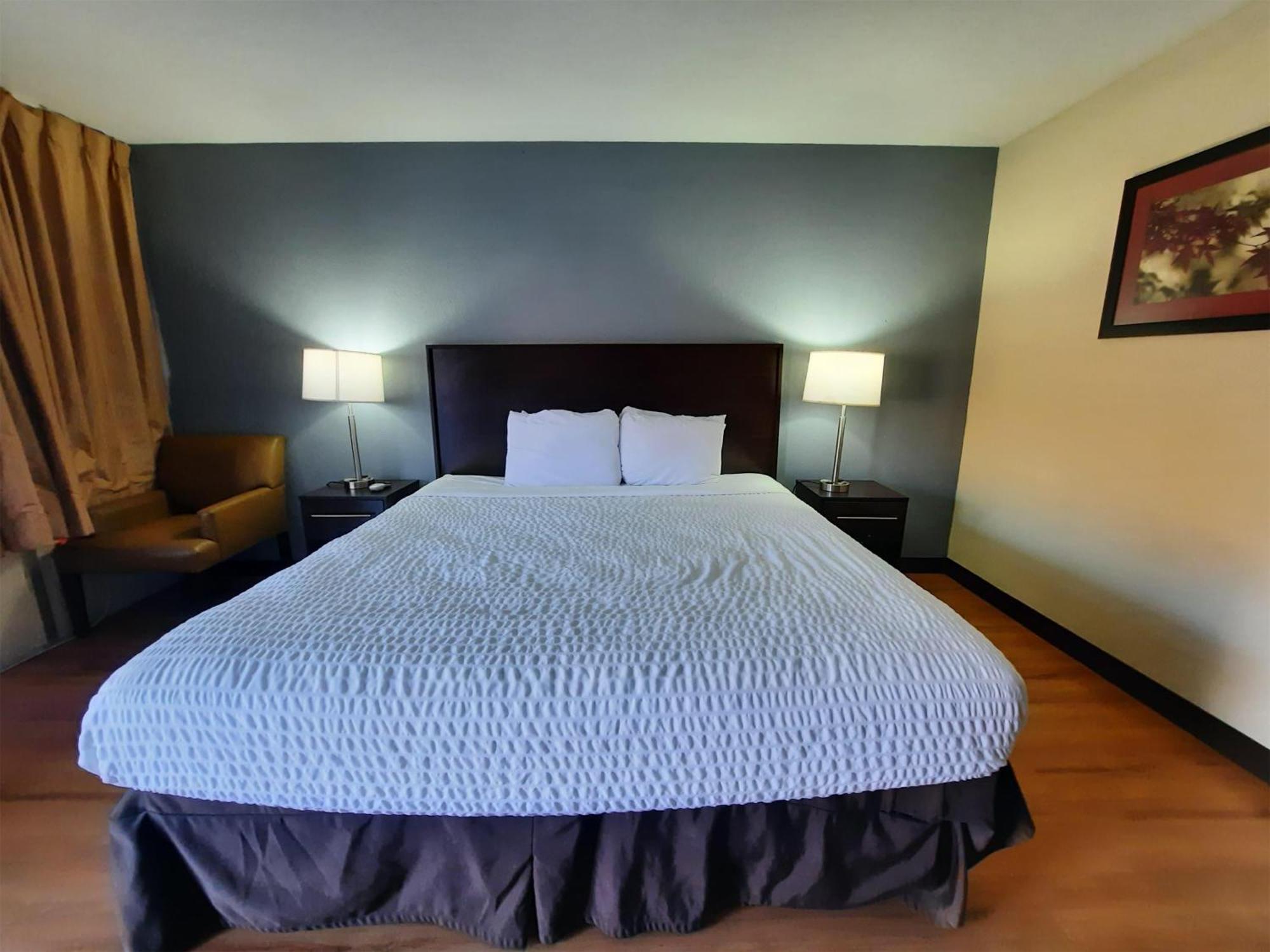Americas Best Value Inn Moline Exterior photo